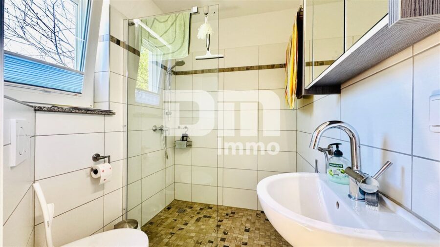 Modernes Familienglück nahe KfW 55-Standard mit Terrasse, Carport und Parkplatz - IMG_4624